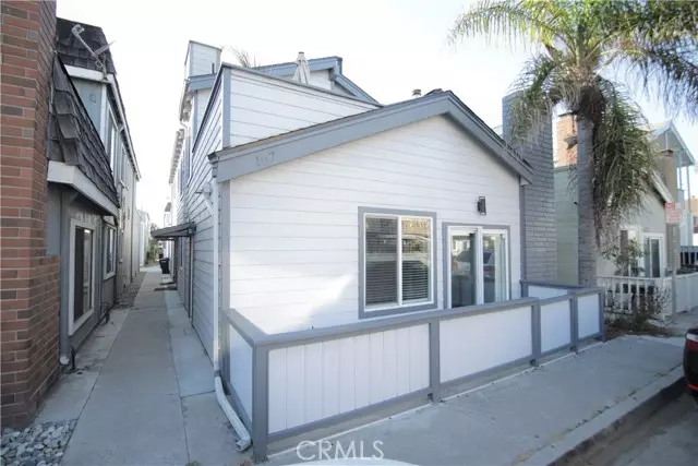 207 Lugonia ST B, Newport Beach, CA 92663