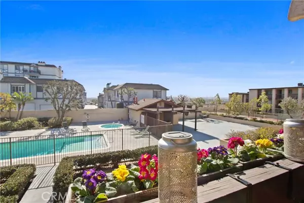 1460 E Willow ST 202, Signal Hill, CA 90755