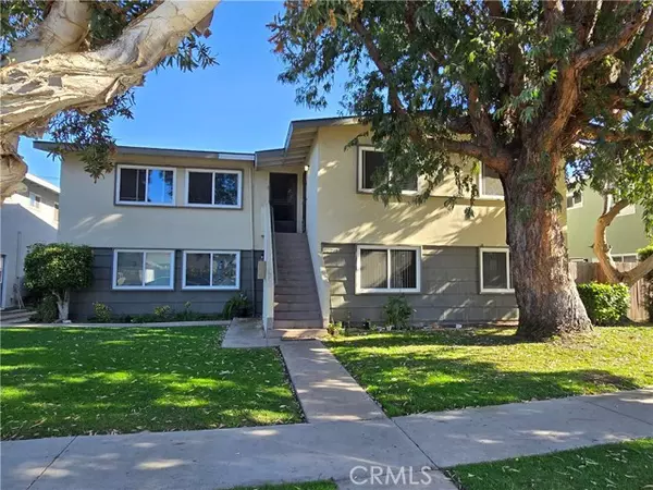 Costa Mesa, CA 92626,2914 Peppertree LN