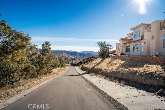 Agua Dulce, CA 91390,9455 Hierba RD