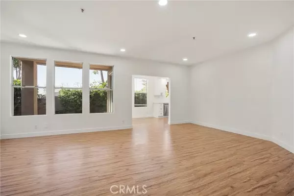 Irvine, CA 92620,122 Cartier Aisle