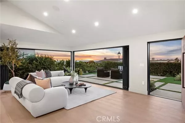 Corona Del Mar, CA 92625,1120 White Sails WAY