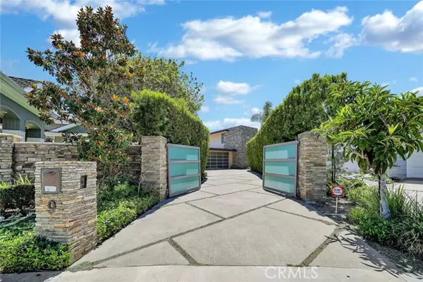 Corona Del Mar, CA 92625,9 Jade CV