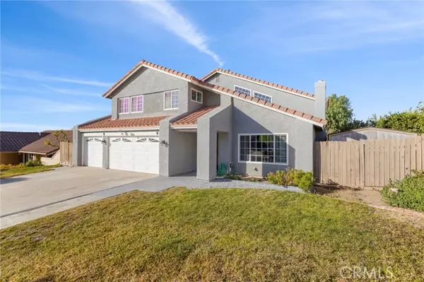 Grand Terrace, CA 92313,23046 Peacock CT