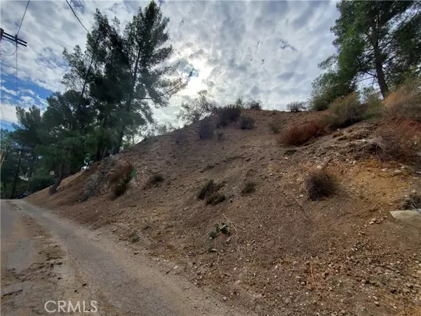 Sunland, CA 91040,7844 Rim Canyon RD
