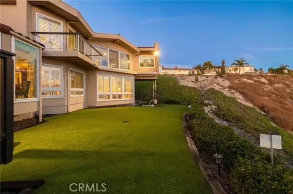 Rancho Palos Verdes, CA 90275,8 Burrell LN