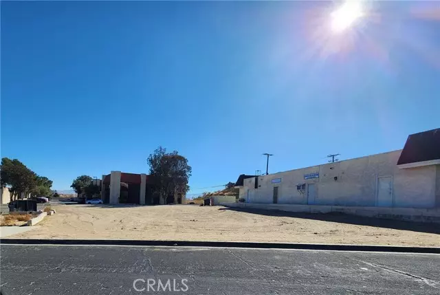 Victorville, CA 92395,0 Corta DR