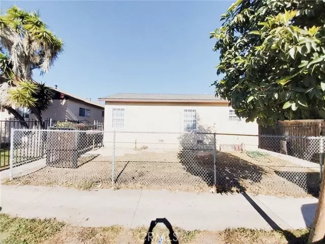 1055 W 89th ST, Los Angeles, CA 90044