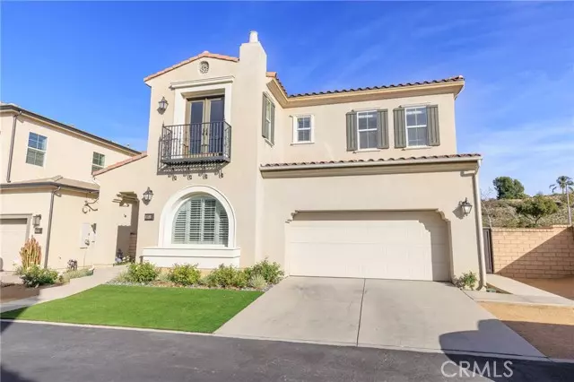 Saugus, CA 91350,20512 Starling CT