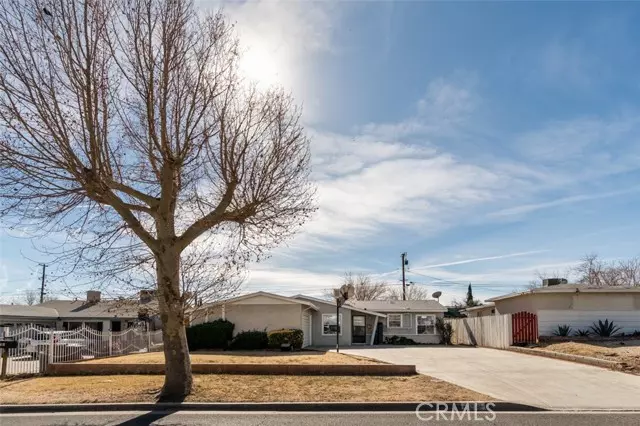 1250 E Avenue R3, Palmdale, CA 93550