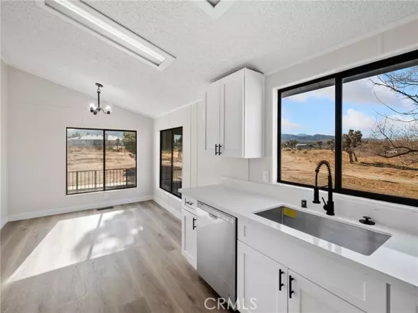 Pinon Hills, CA 92372,11773 Redwood RD