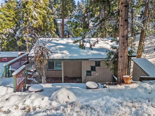 Crestline, CA 92325,24082 Altdorf DR