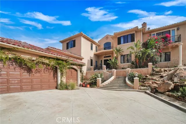 68 Ranchero RD, Bell Canyon, CA 91307