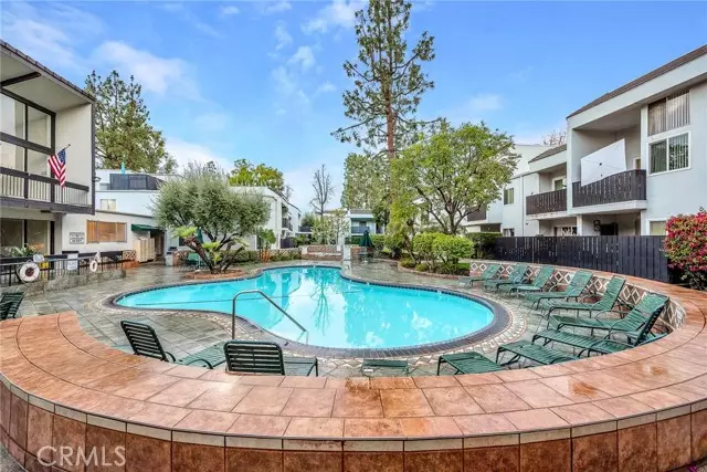 18645 Hatteras ST 305, Tarzana, CA 91356