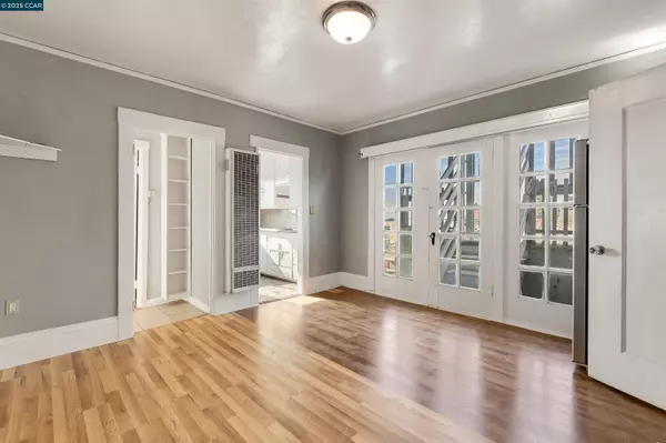 5315 Cole St, Oakland, CA 94601