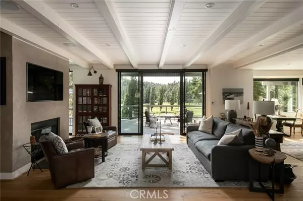 420 Golf Course RD, Lake Arrowhead, CA 92352