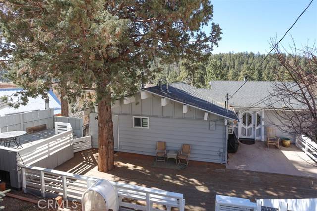 1010 Brookside LN, Fawnskin, CA 92333