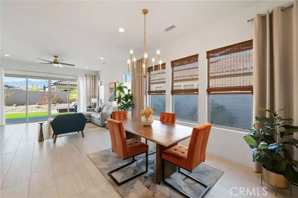 Rancho Mirage, CA 92270,48 Vintage
