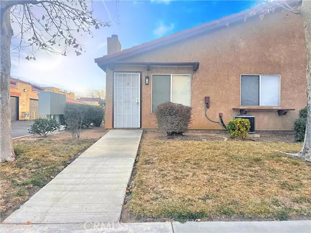 38000 17th ST 22, Palmdale, CA 93550