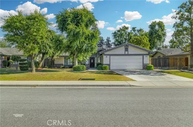 7205 Bandolero WAY, Bakersfield, CA 93308