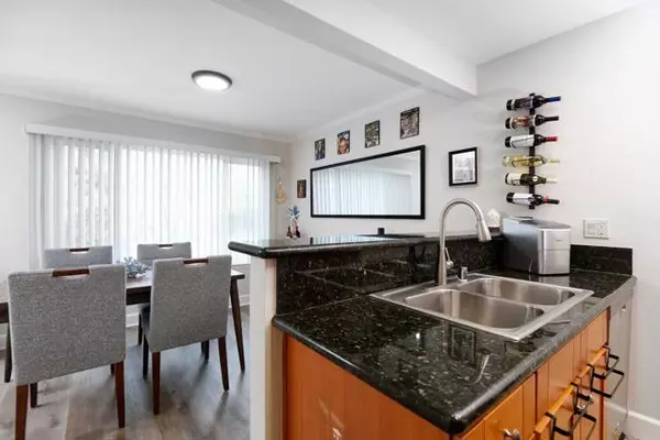 La Jolla, CA 92037,8503 Villa La Jolla DR B