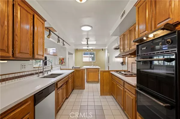 Porter Ranch, CA 91326,18371 Lahey ST