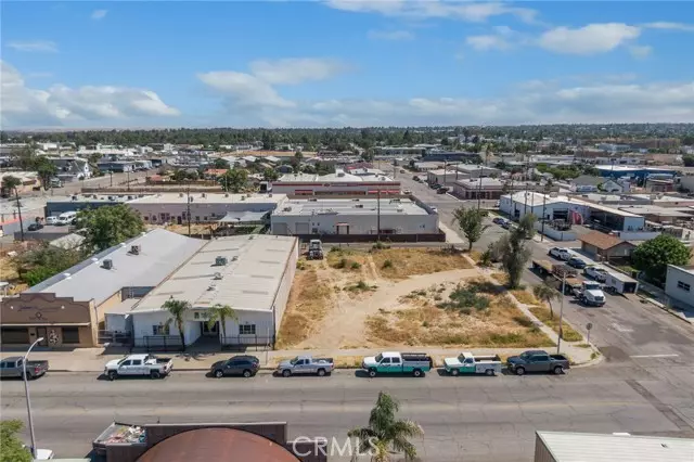 Bakersfield, CA 93305,426 E 18th ST