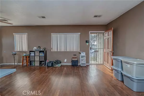 Compton, CA 90222,1613 W 138th ST