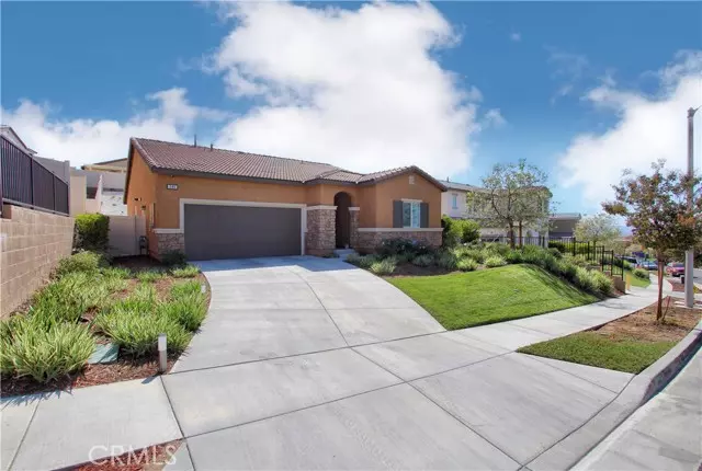 245 Country Club DR, Calimesa, CA 92320