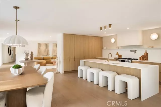 19629 Wells DR, Tarzana, CA 91356