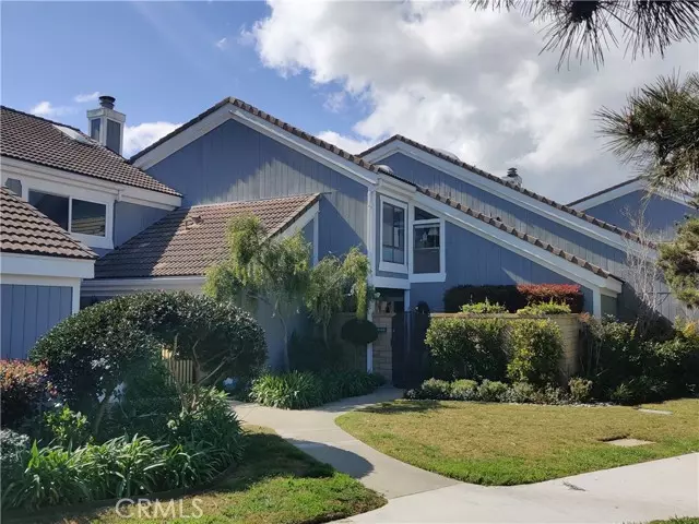 16061 Dominica CIR, Huntington Beach, CA 92649