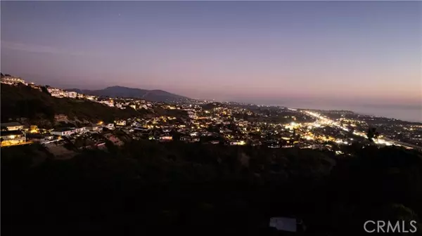 San Clemente, CA 92672,1207 Via La Mesa