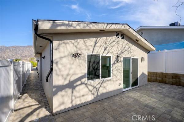 7854 Kyle ST, Sunland, CA 91040