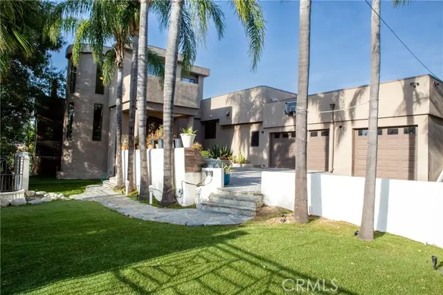 3762 Sunswept Dr., Studio City, CA 91604