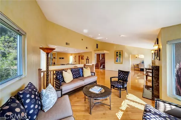 Studio City, CA 91604,3681 Alta Mesa DR