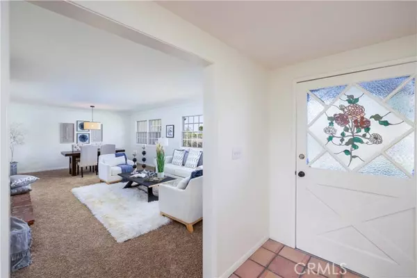 Yorba Linda, CA 92886,4712 Yorba LN