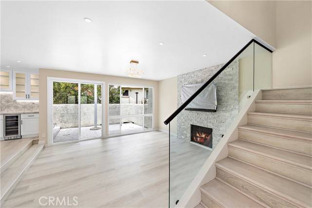 Corona Del Mar, CA 92625,5 Crest CIR