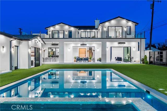 Woodland Hills, CA 91367,22747 Califa ST