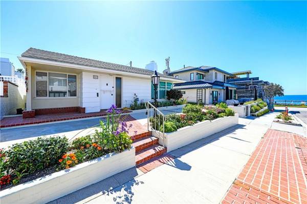 212 Larkspur AVE, Corona Del Mar, CA 92625