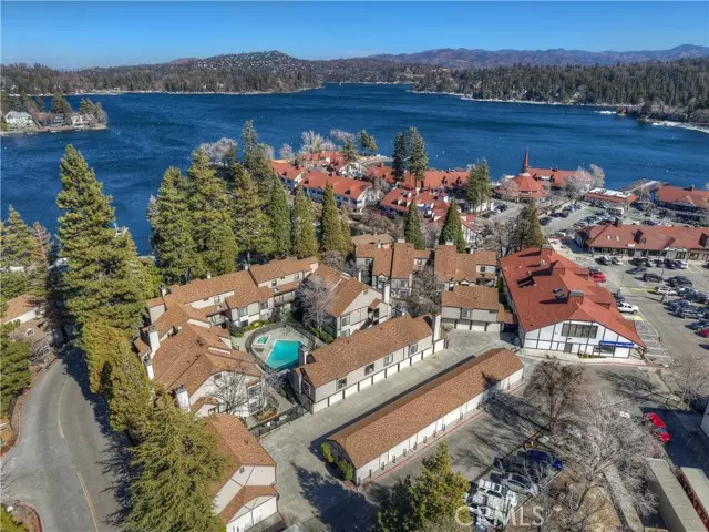 28050 State Hwy 189 212, Lake Arrowhead, CA 92352