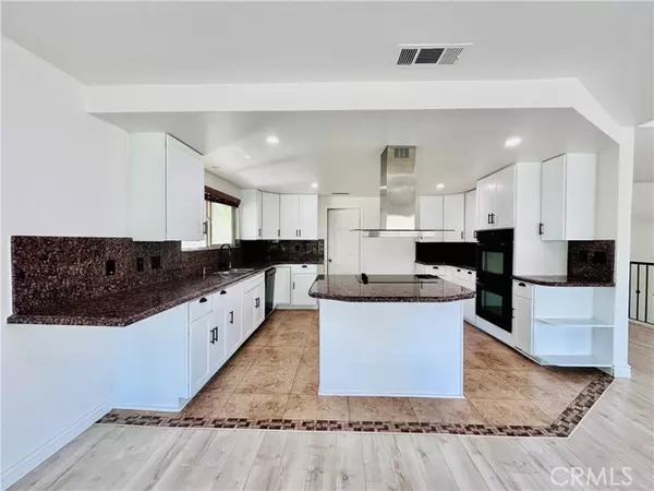 Canyon Lake, CA 92587,22700 Cascade DR