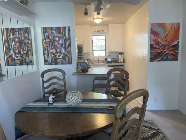 Pleasant Hill, CA 94523,395 Camelback Rd 2