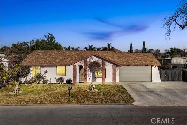 5424 Steve ST, Jurupa Valley, CA 92509