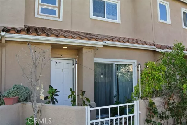 25708 Holiday CIR B, Stevenson Ranch, CA 91381