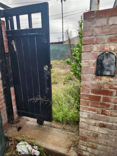 3803 S St Andrews PL, Los Angeles, CA 90062