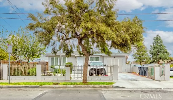 Santa Ana, CA 92703,117 S Daisy AVE