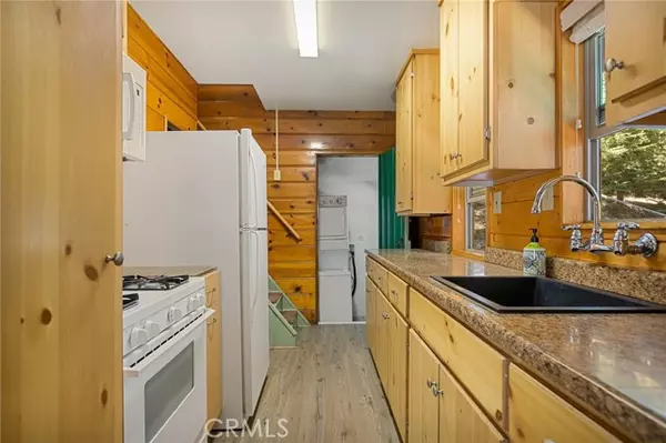 Green Valley Lake, CA 92341,33855 Meadow LN