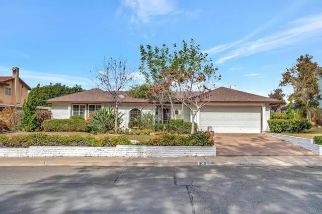 909 Buckaroo Ln, Bonita, CA 91902