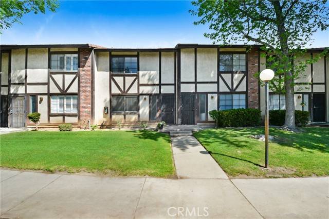 166 E Merrill AVE, Rialto, CA 92376