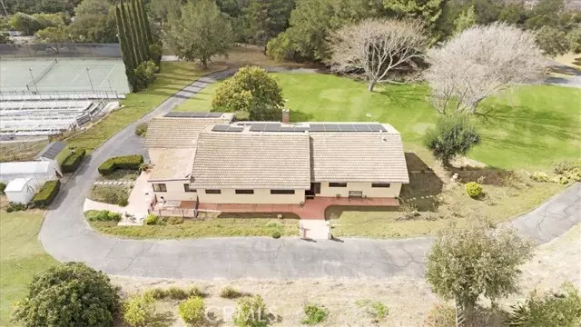 39295 De Luz RD, Fallbrook, CA 92028